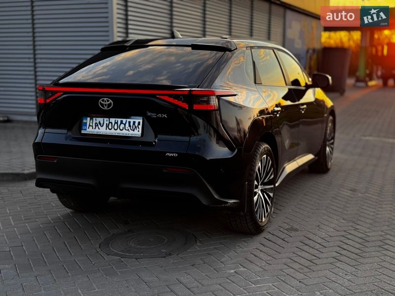 Внедорожник / Кроссовер Toyota bZ4X 2022 в Харькове