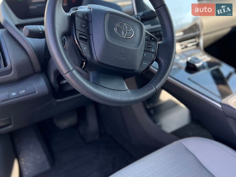 Внедорожник / Кроссовер Toyota bZ4X 2022 в Харькове