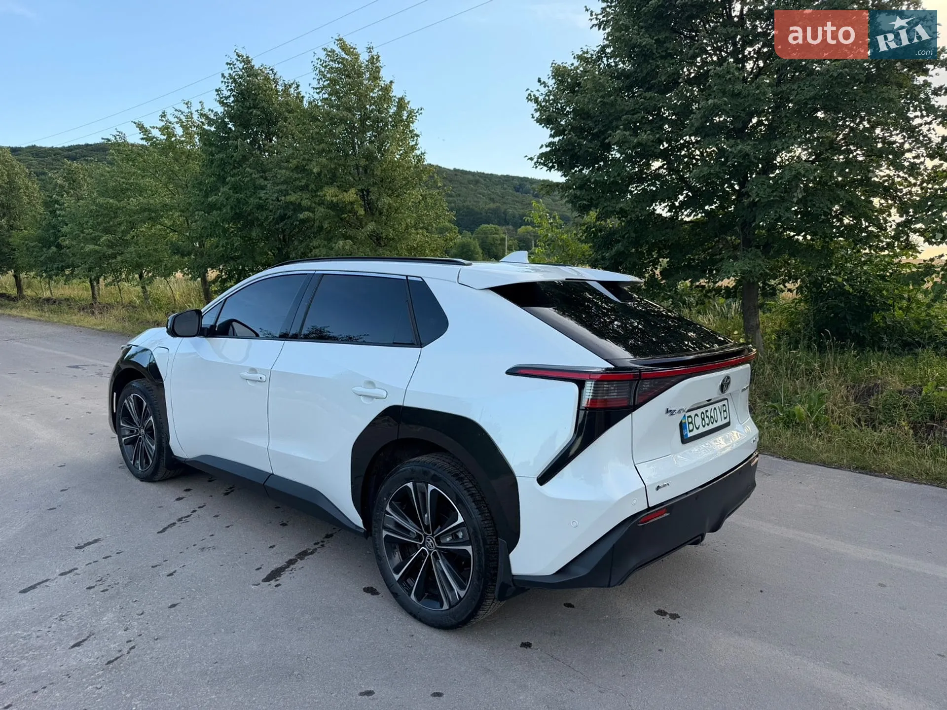 2024 Toyota bZ4X - мініатюра 8