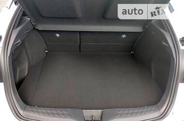 Позашляховик / Кросовер Toyota C-HR EV 2021 в 
