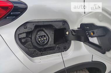 Позашляховик / Кросовер Toyota C-HR EV 2021 в 
