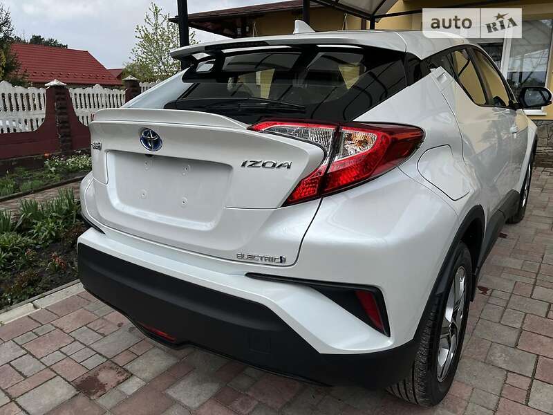 Внедорожник / Кроссовер Toyota C-HR EV 2022 в Новояворовске