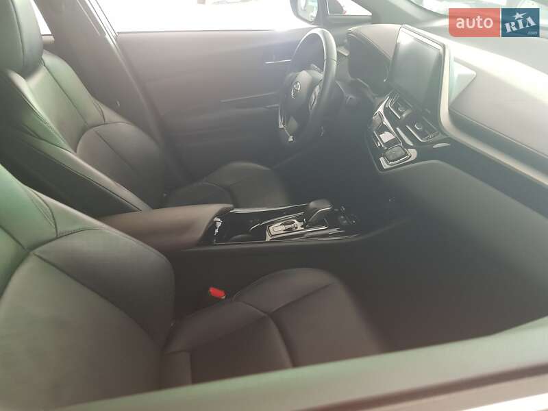 Позашляховик / Кросовер Toyota C-HR EV 2020 в Кропивницькому фото 14 Позашляховик / Кросовер Toyota C-HR EV 2020 в Кропивницькому