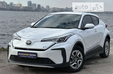 Внедорожник / Кроссовер Toyota C-HR EV 2022 в Днепре