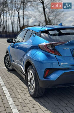 Внедорожник / Кроссовер Toyota C-HR EV 2020 в 