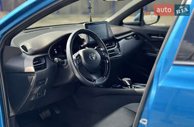 Внедорожник / Кроссовер Toyota C-HR EV 2020 в 