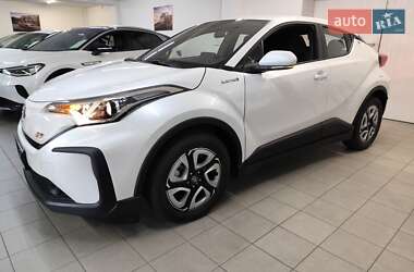 Внедорожник / Кроссовер Toyota C-HR EV 2021 в Киеве