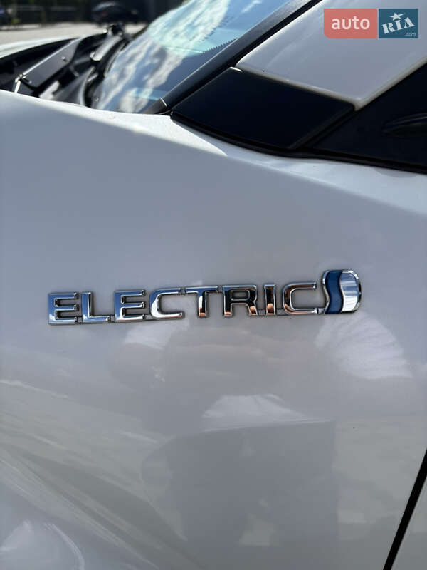 Внедорожник / Кроссовер Toyota C-HR EV 2020 в Мукачево