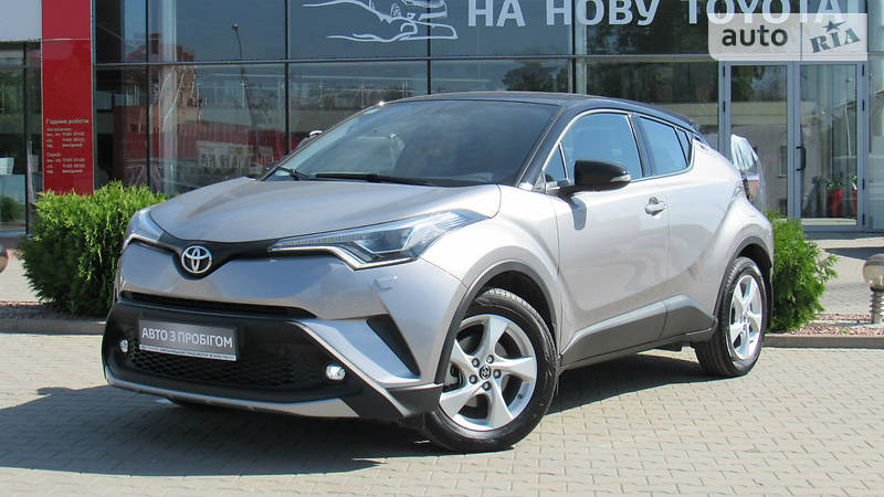 Внедорожник / Кроссовер Toyota C-HR 2016 в Хмельницком