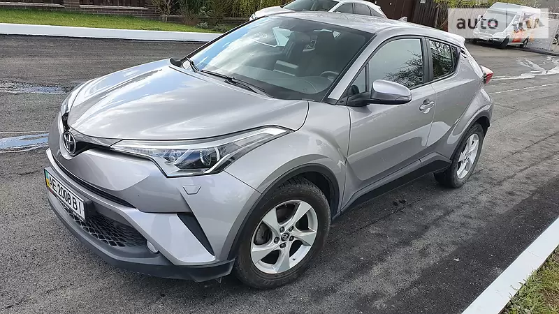 Позашляховик / Кросовер Toyota C-HR 2018 в 