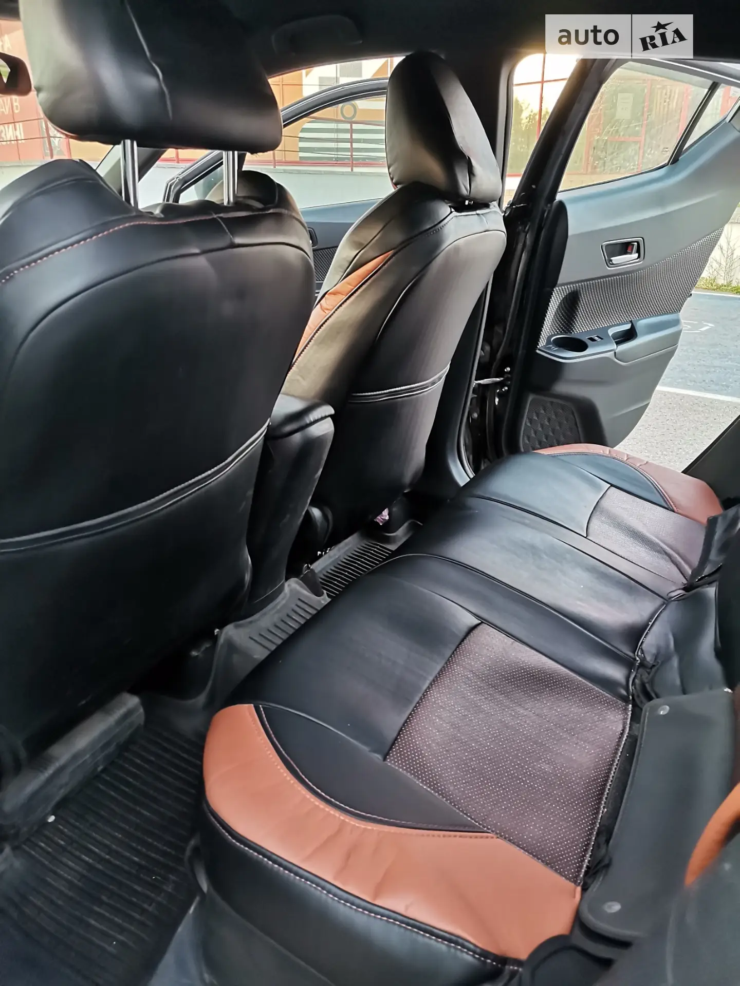 2017 Toyota C-HR - мініатюра 3
