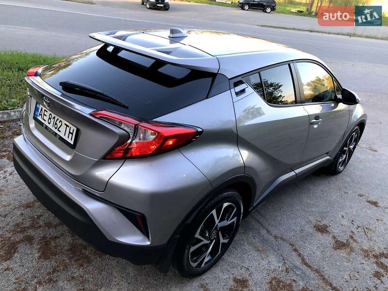 Позашляховик / Кросовер Toyota C-HR 2020 в Дніпрі фото 6 Позашляховик / Кросовер Toyota C-HR 2020 в Дніпрі