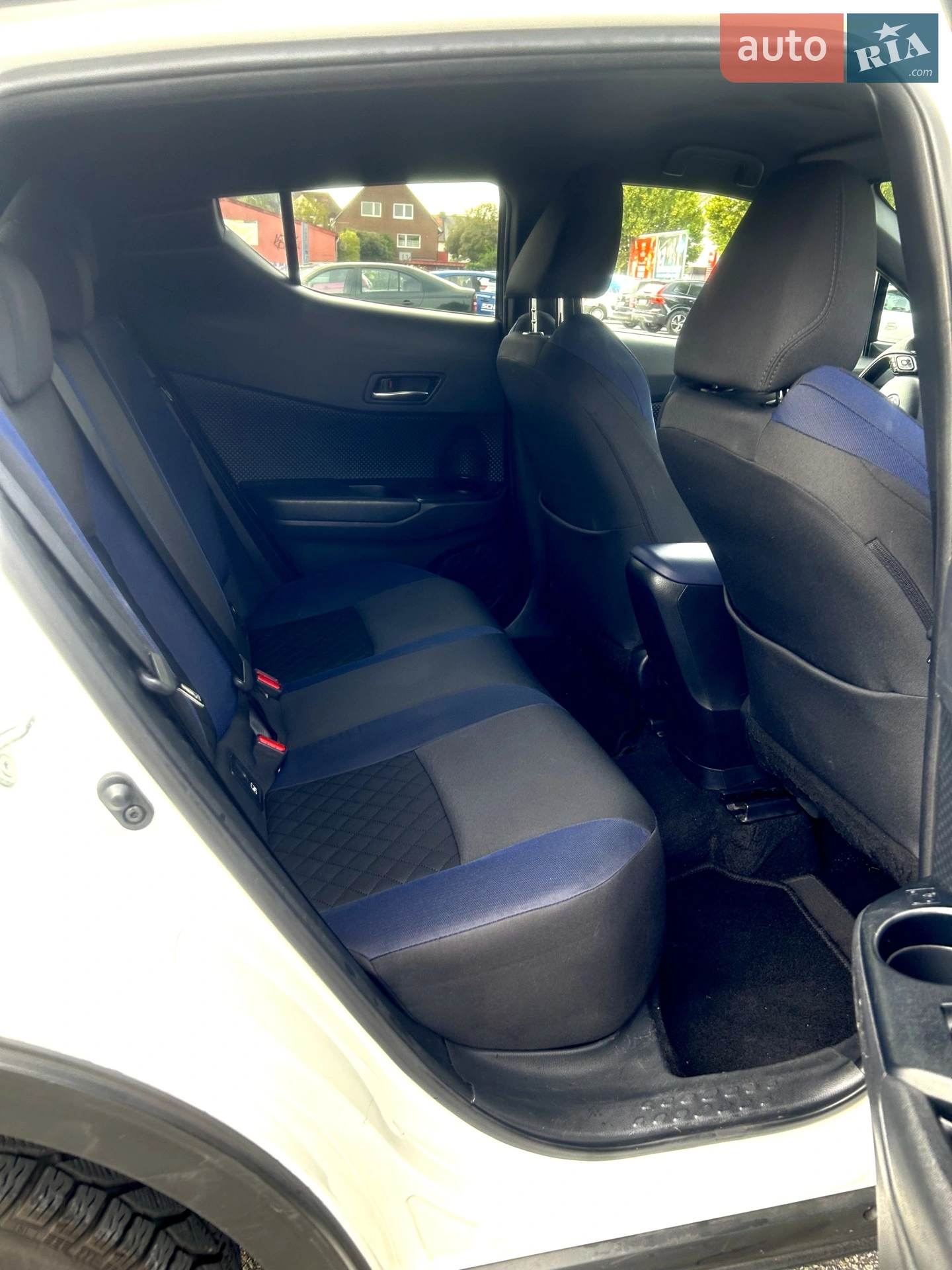 2019 Toyota C-HR - мініатюра 2