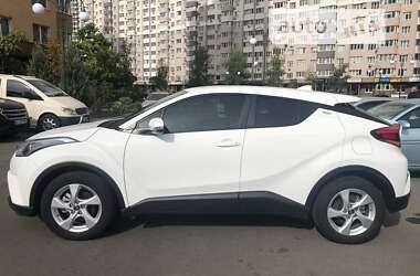 Позашляховик / Кросовер Toyota C-HR 2019 в Броварах