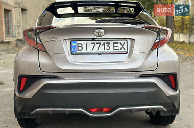 Внедорожник / Кроссовер Toyota C-HR 2016 в Горишних Плавнях