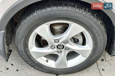 Внедорожник / Кроссовер Toyota C-HR 2016 в Горишних Плавнях