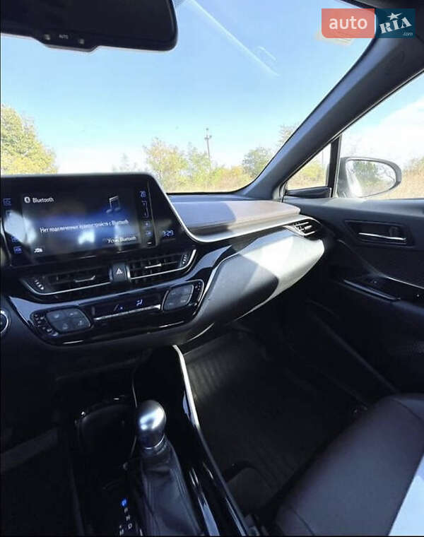 Позашляховик / Кросовер Toyota C-HR 2016 в Одесі