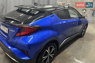 Внедорожник / Кроссовер Toyota C-HR 2020 в Киеве