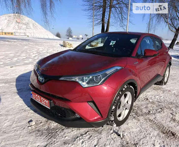 Внедорожник / Кроссовер Toyota C-HR 2018 в Ужгороде