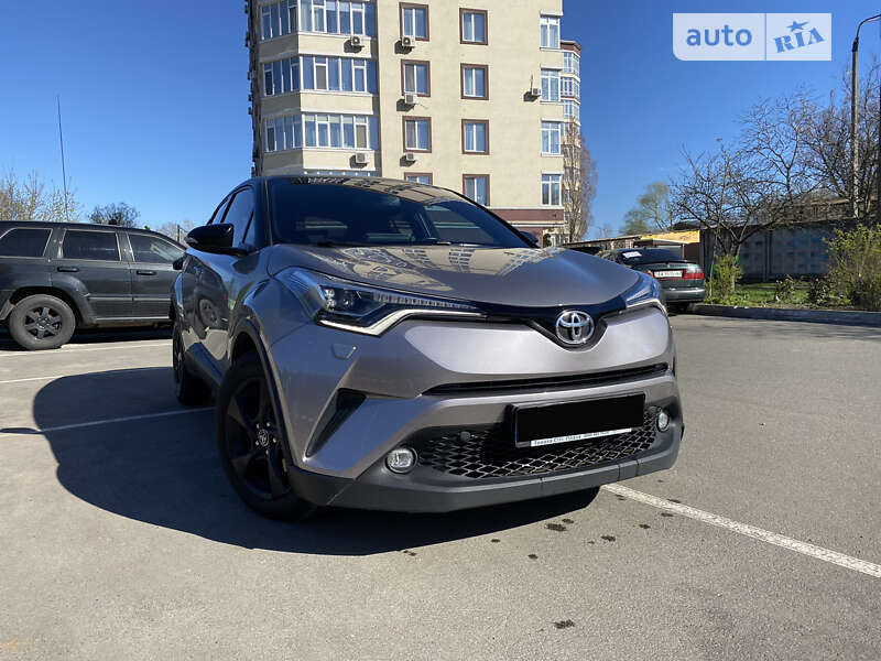 Позашляховик / Кросовер Toyota C-HR 2018 в Києві