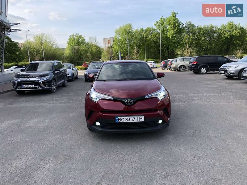 Позашляховик / Кросовер Toyota C-HR 2019 в Львові