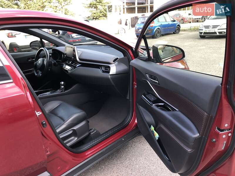 Позашляховик / Кросовер Toyota C-HR 2019 в Львові