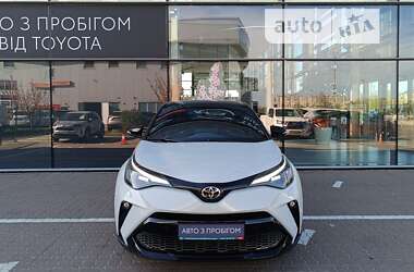 Внедорожник / Кроссовер Toyota C-HR 2021 в Киеве