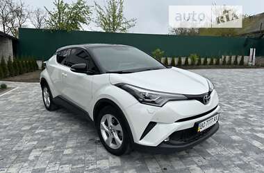 Позашляховик / Кросовер Toyota C-HR 2018 в Тернополі