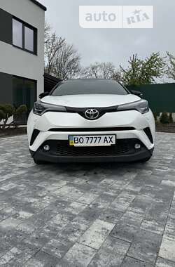 Внедорожник / Кроссовер Toyota C-HR 2018 в Тернополе