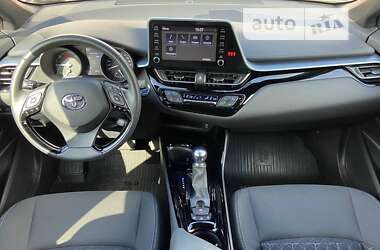 Внедорожник / Кроссовер Toyota C-HR 2020 в Хмельницком