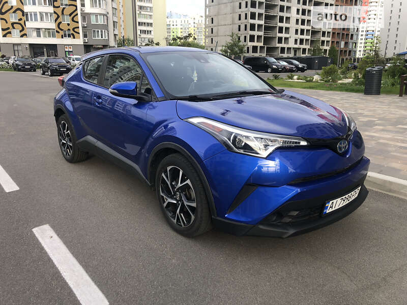 Внедорожник / Кроссовер Toyota C-HR 2019 в Киеве