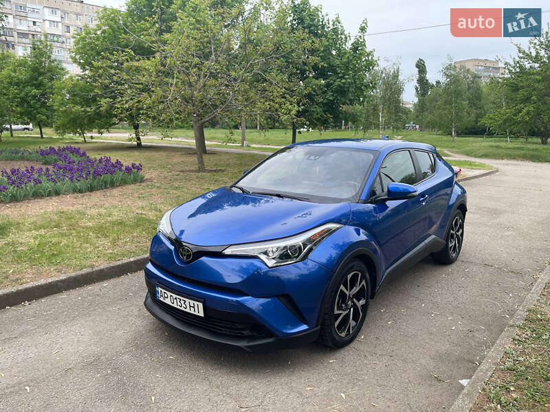 Позашляховик / Кросовер Toyota C-HR 2018 в Запоріжжі