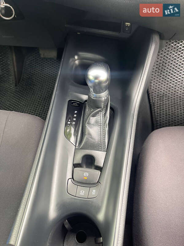 Позашляховик / Кросовер Toyota C-HR 2018 в Запоріжжі