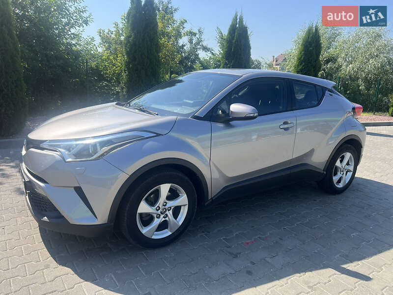 Позашляховик / Кросовер Toyota C-HR 2018 в Києві фото 5 Позашляховик / Кросовер Toyota C-HR 2018 в Києві