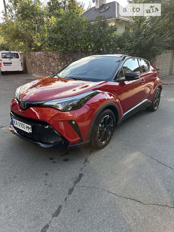 Внедорожник / Кроссовер Toyota C-HR 2022 в Киеве
