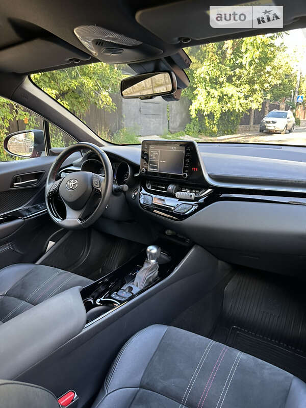 Внедорожник / Кроссовер Toyota C-HR 2022 в Киеве
