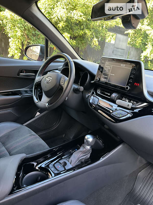 Внедорожник / Кроссовер Toyota C-HR 2022 в Киеве