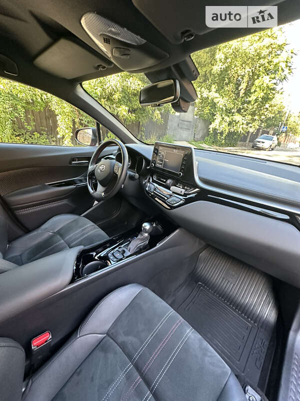Внедорожник / Кроссовер Toyota C-HR 2022 в Киеве