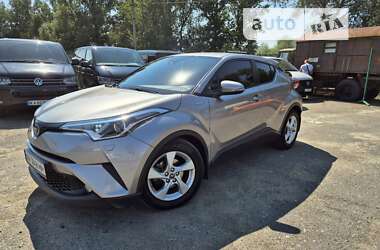 Внедорожник / Кроссовер Toyota C-HR 2018 в Киеве