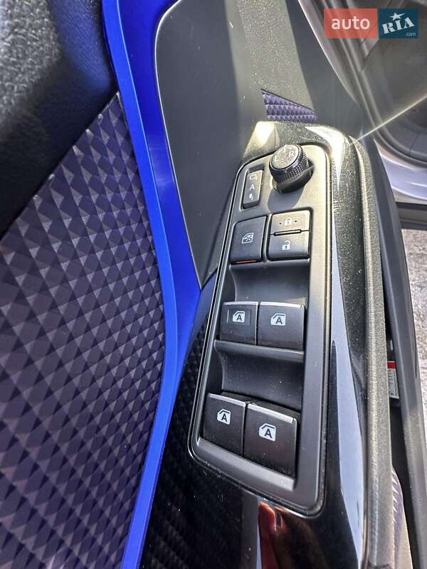 Внедорожник / Кроссовер Toyota C-HR 2016 в Черновцах фото 11 Внедорожник / Кроссовер Toyota C-HR 2016 в Черновцах