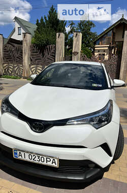 Внедорожник / Кроссовер Toyota C-HR 2017 в Белой Церкви