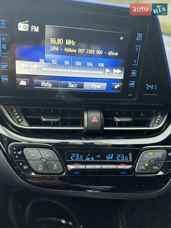 Позашляховик / Кросовер Toyota C-HR 2017 в Києві