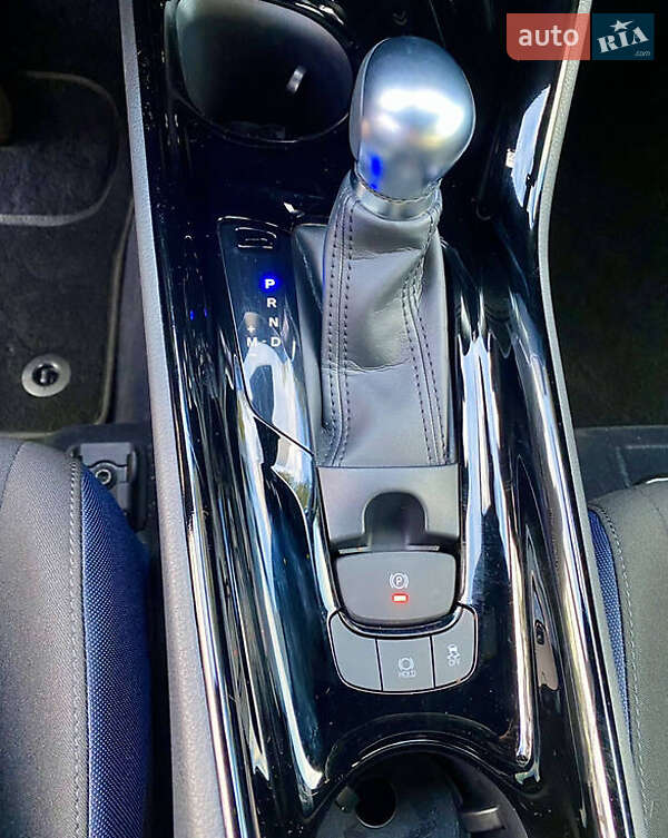 Внедорожник / Кроссовер Toyota C-HR 2020 в Киеве