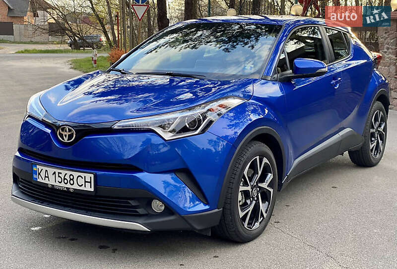 Внедорожник / Кроссовер Toyota C-HR 2020 в Киеве