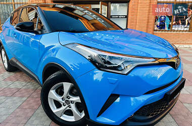 Внедорожник / Кроссовер Toyota C-HR 2018 в Днепре