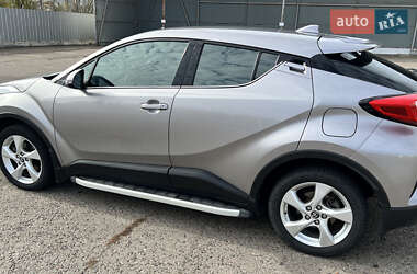 Позашляховик / Кросовер Toyota C-HR 2016 в Миколаєві