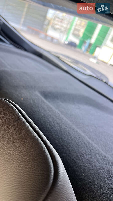 Позашляховик / Кросовер Toyota C-HR 2016 в Миколаєві