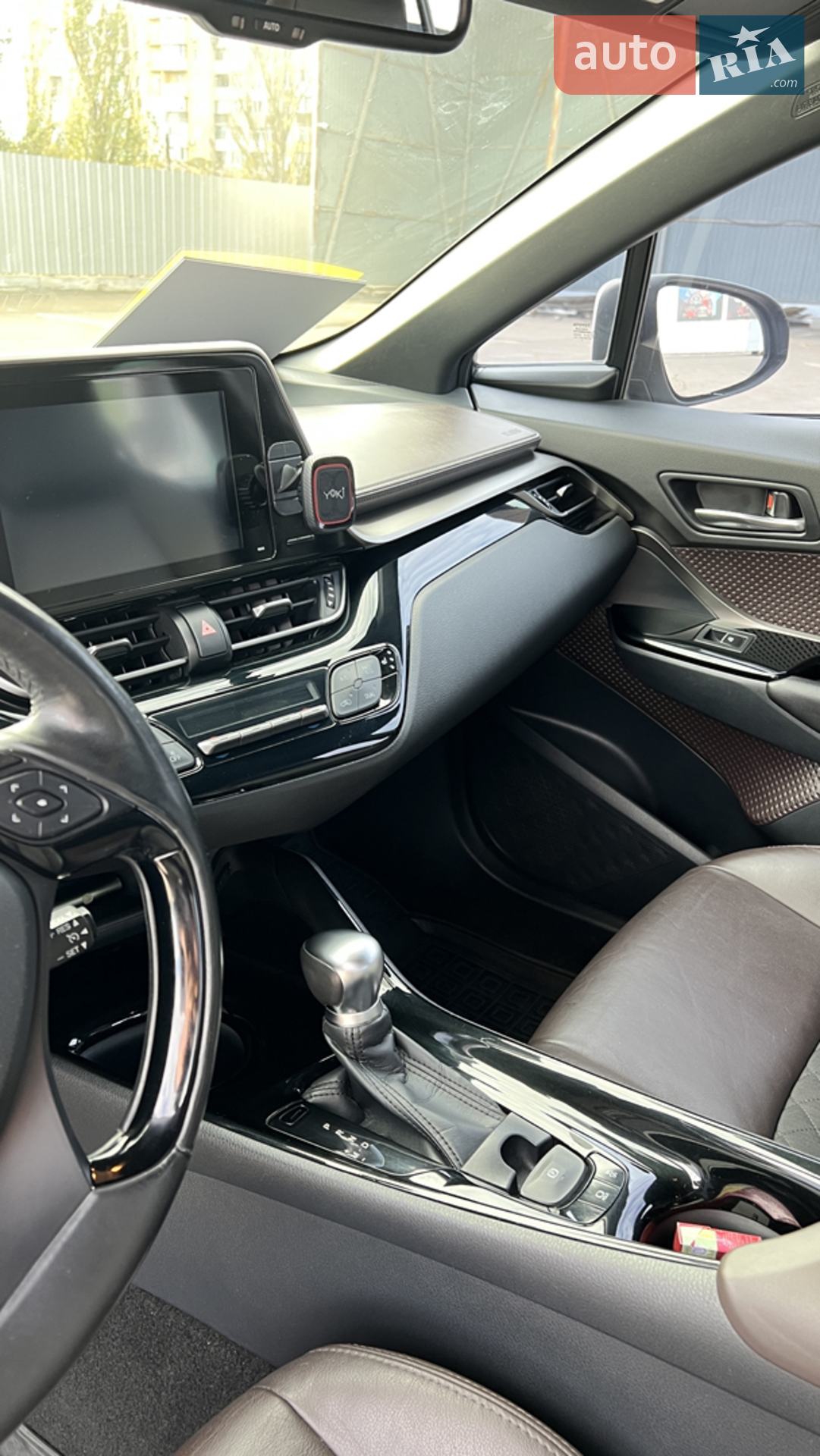 2016 Toyota C-HR - мініатюра 16