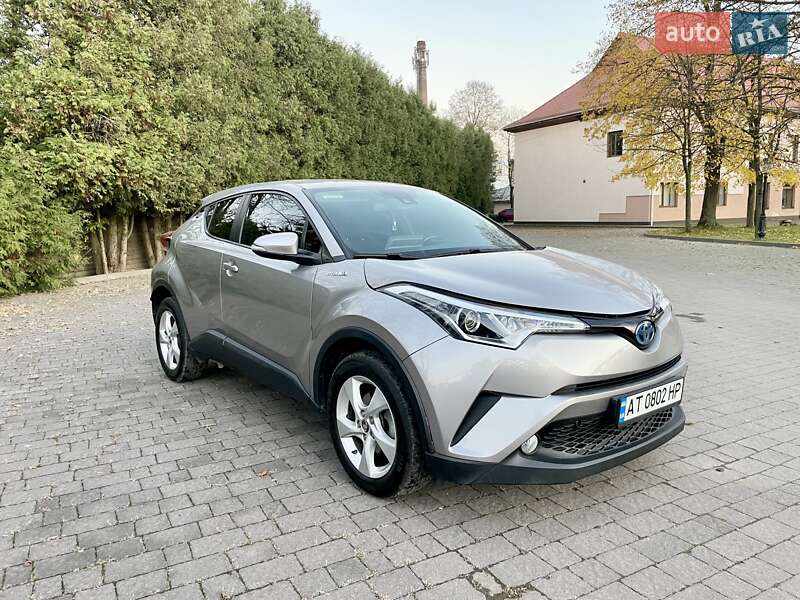 Позашляховик / Кросовер Toyota C-HR 2017 в Калуші