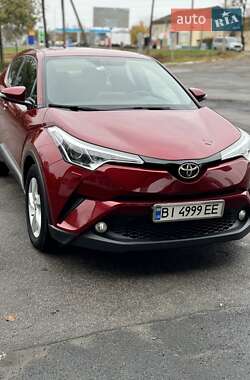 Позашляховик / Кросовер Toyota C-HR 2018 в Гадячі